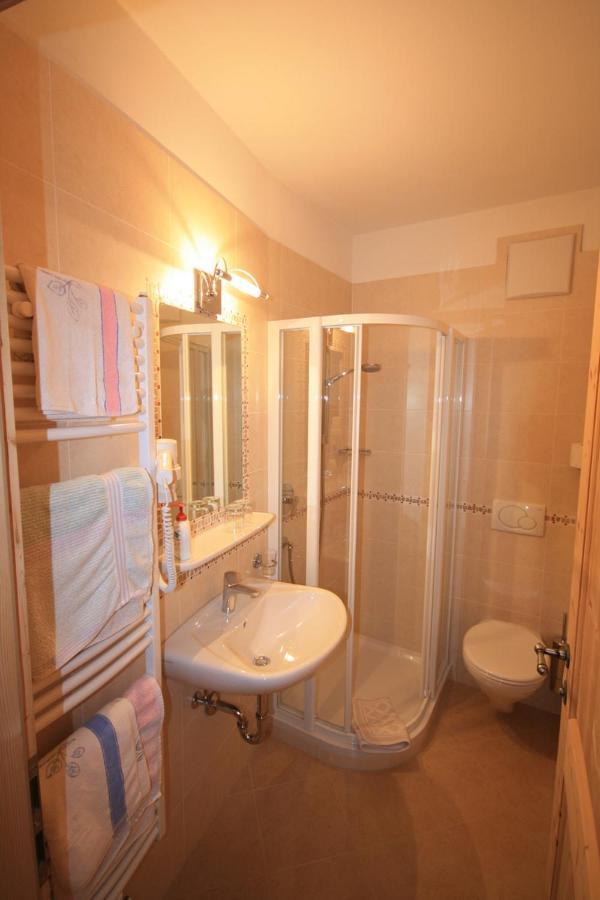 Double Room Private Bathroom,1479638730:JPEG